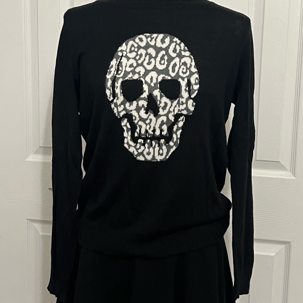 Skull knit sweater